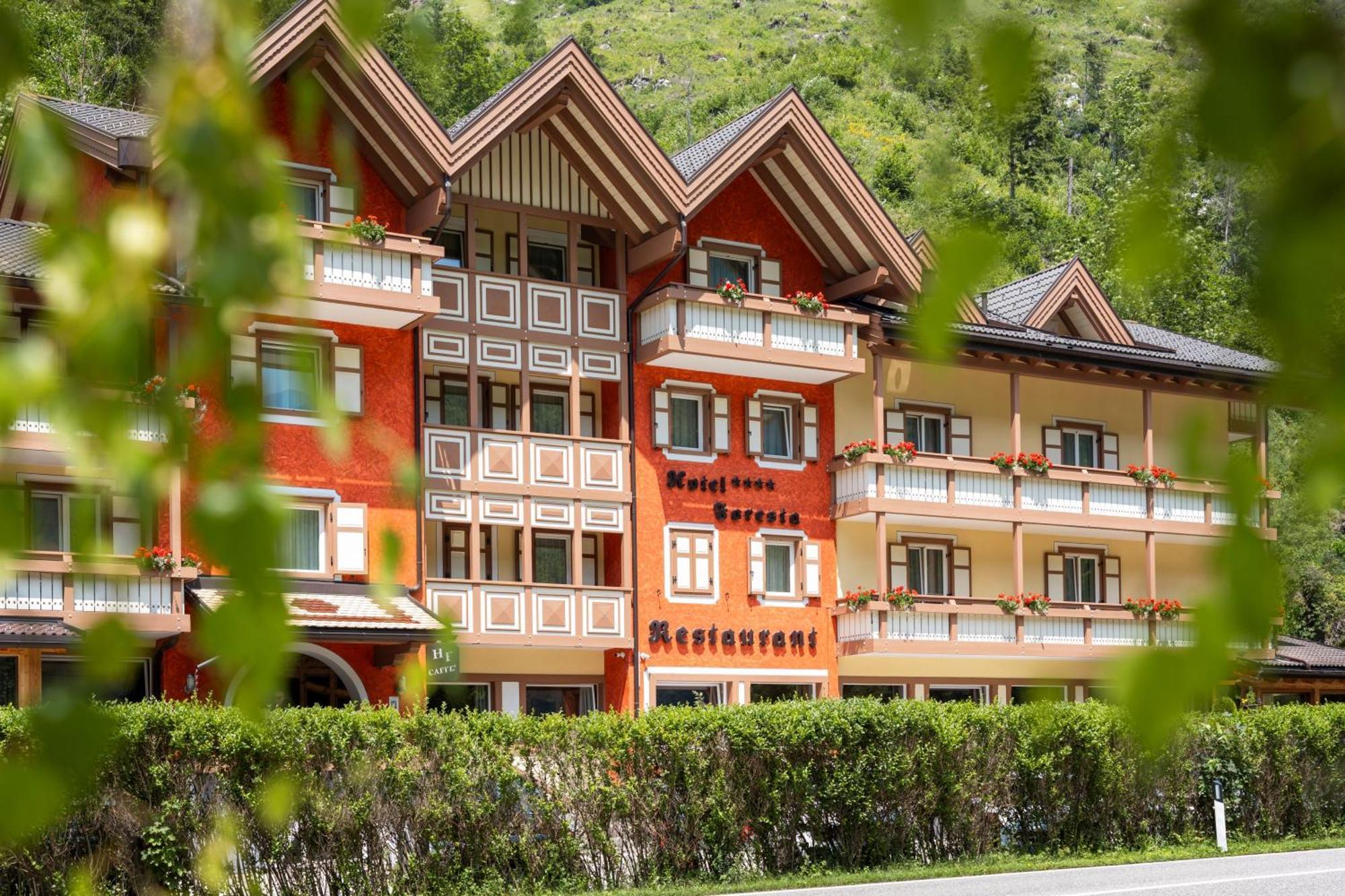 Hotel Foresta Moena Exteriör bild
